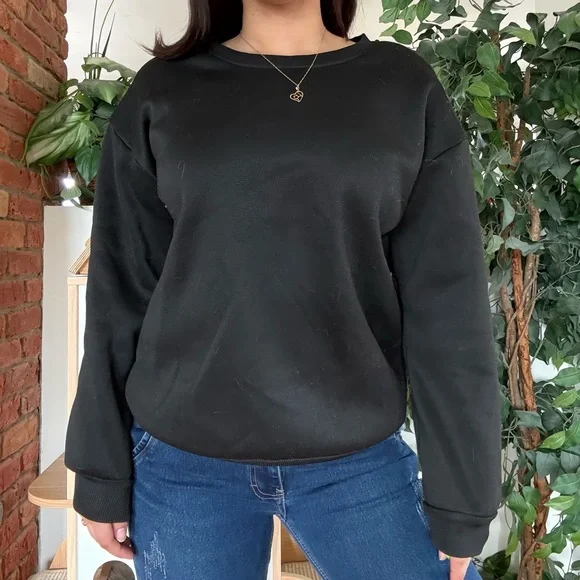 Black Oversized Sweatshirt Minimalist Casual Essential - Picture 3 of 3